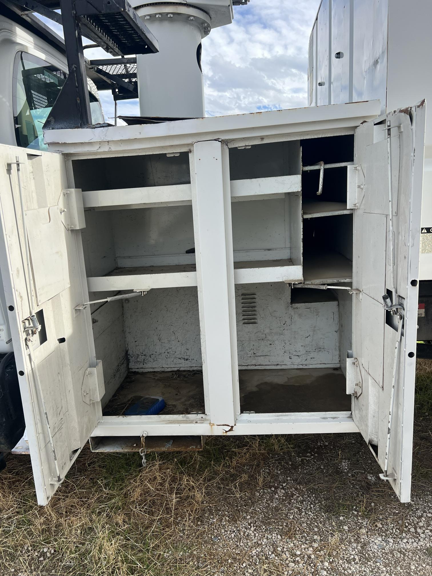 2008 GMC Top Kick C7500 - view 17 of 89