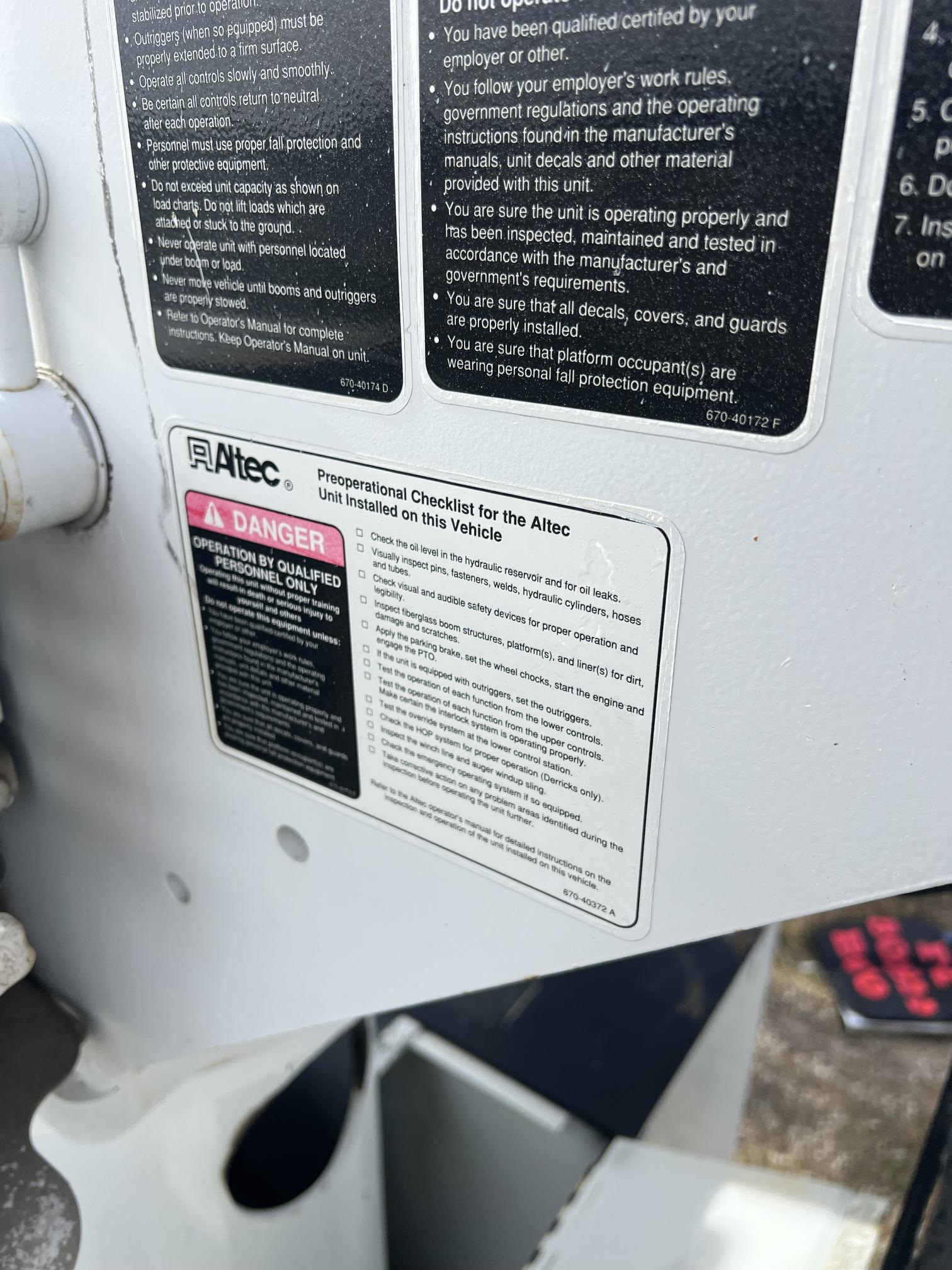 2008 GMC Top Kick C7500 - Image 74