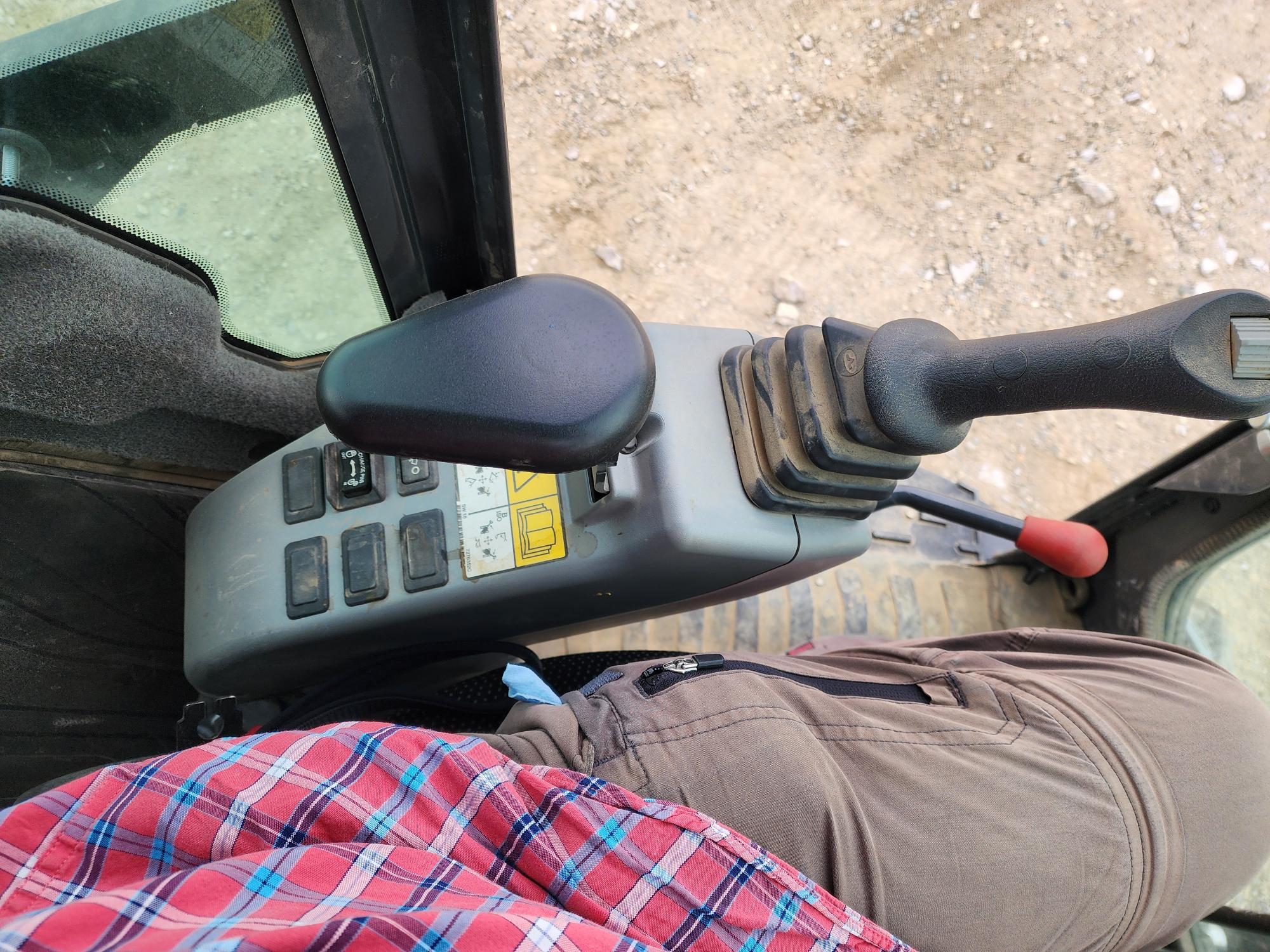 2022 BOBCAT E50 R2 - Image 17