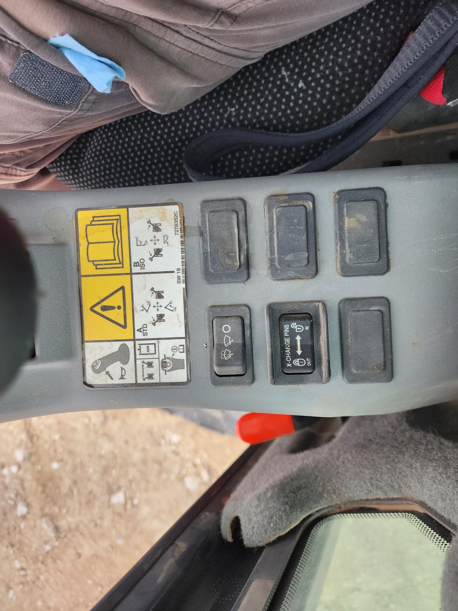 2022 BOBCAT E50 R2 - Image 18