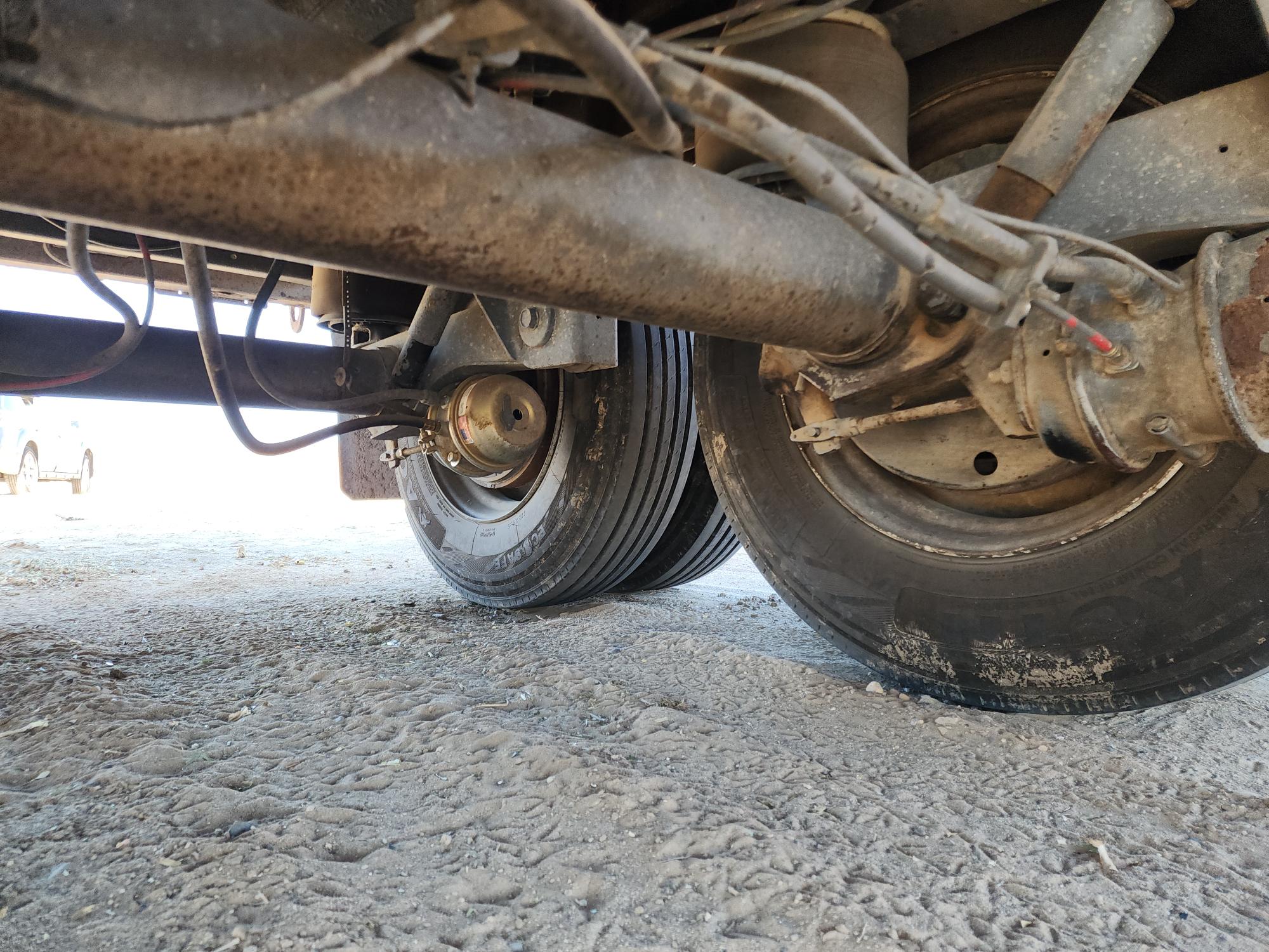 2021 BURLEY IRON WORKS 36' x 96"  Live Bottom Trailer - view 12 of 19