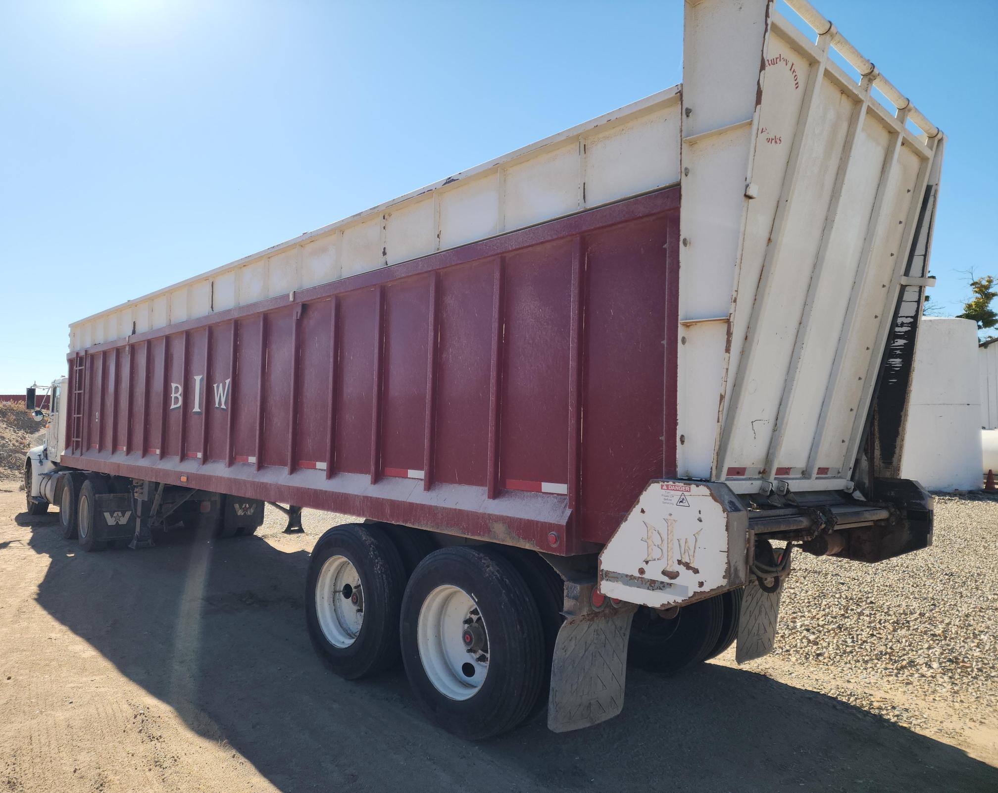 2021 BURLEY IRON WORKS 36' x 96"  Live Bottom Trailer - Image 6