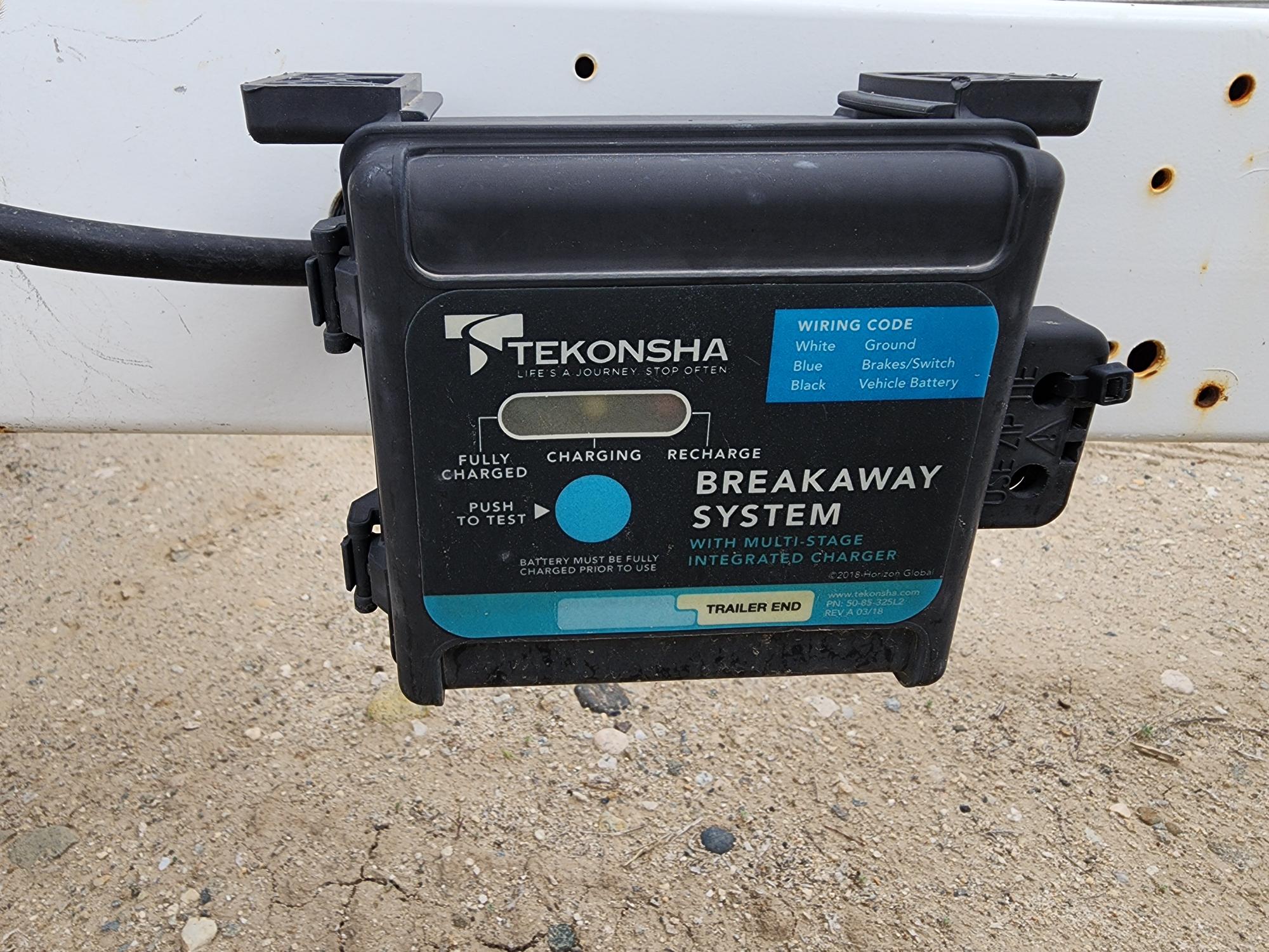 2016 PJ TRAILERS 16 Ft Tilt Bed - Image 7