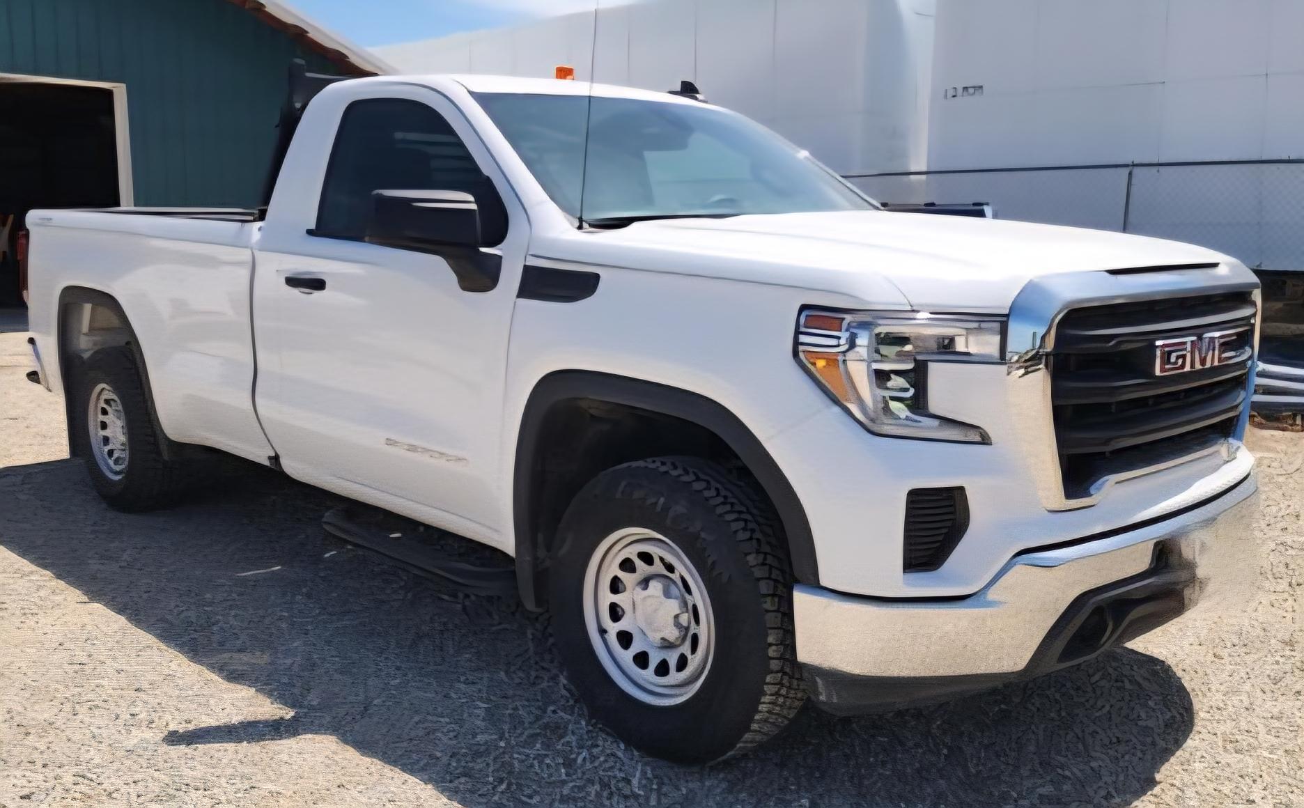 2022 GMC Sierra 1500 Work Truck - view 2 of 19