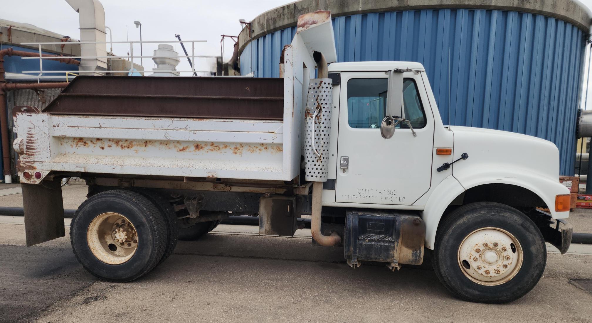 1993 INTERNATIONAL 4700  4x2