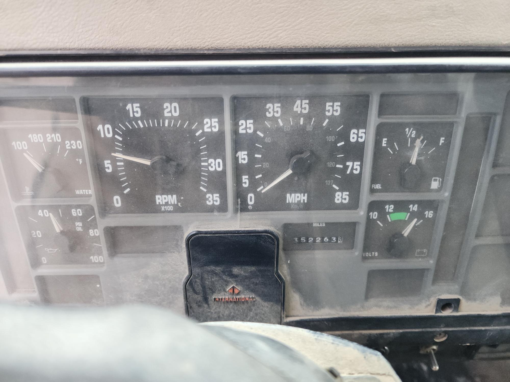 1993 INTERNATIONAL 4700  4x2 - view 12 of 41