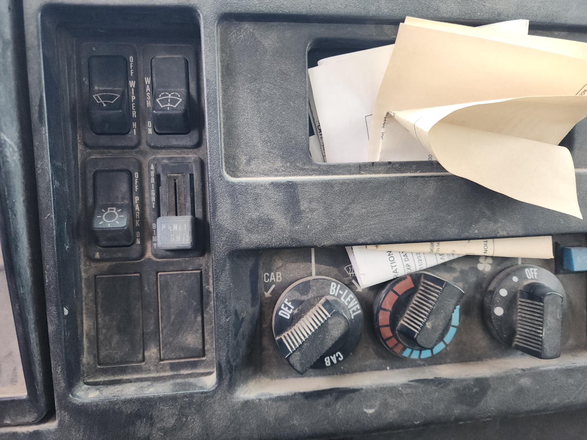 1993 INTERNATIONAL 4700  4x2 - view 15 of 41