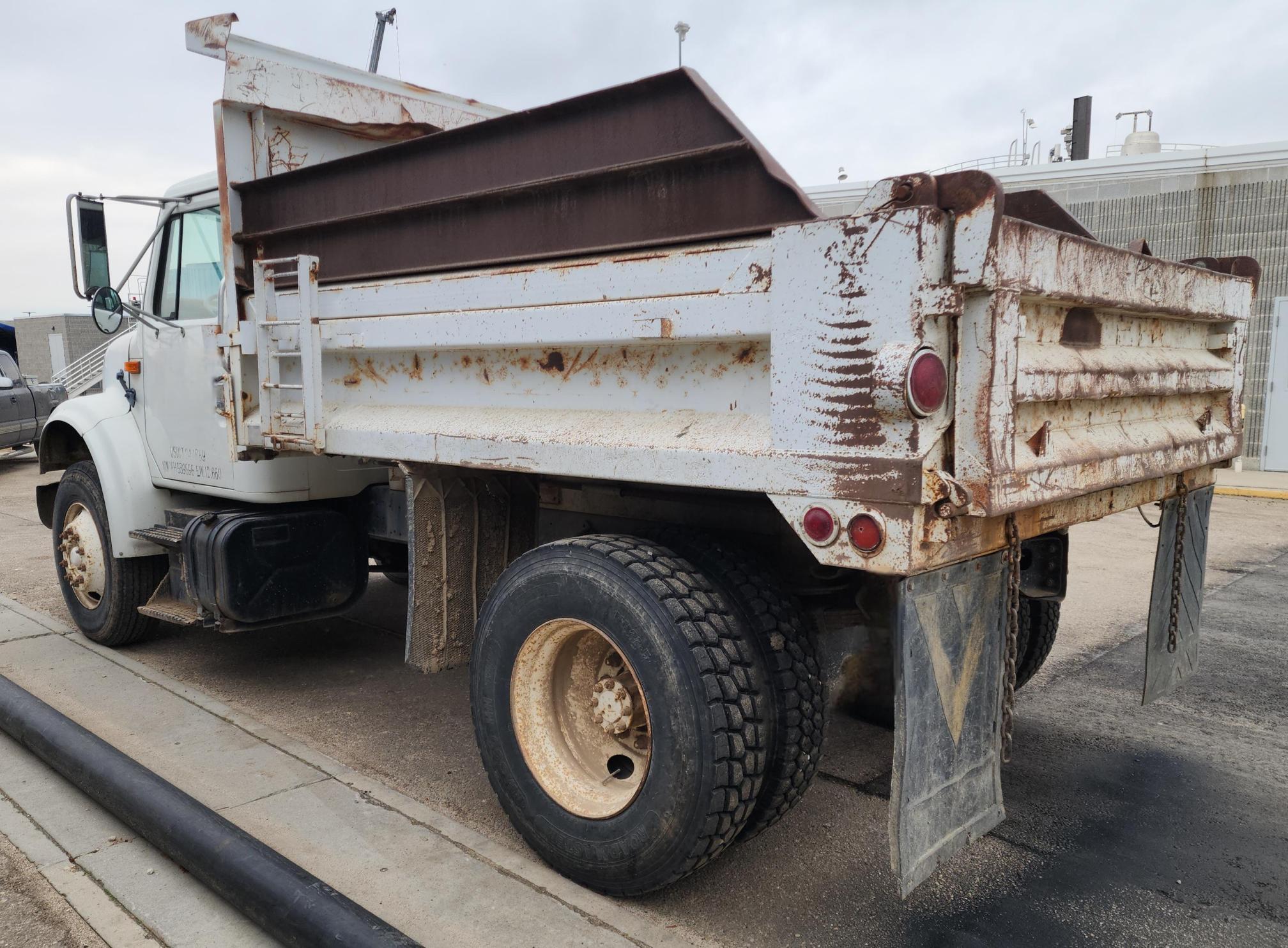 1993 INTERNATIONAL 4700  4x2 - view 7 of 41