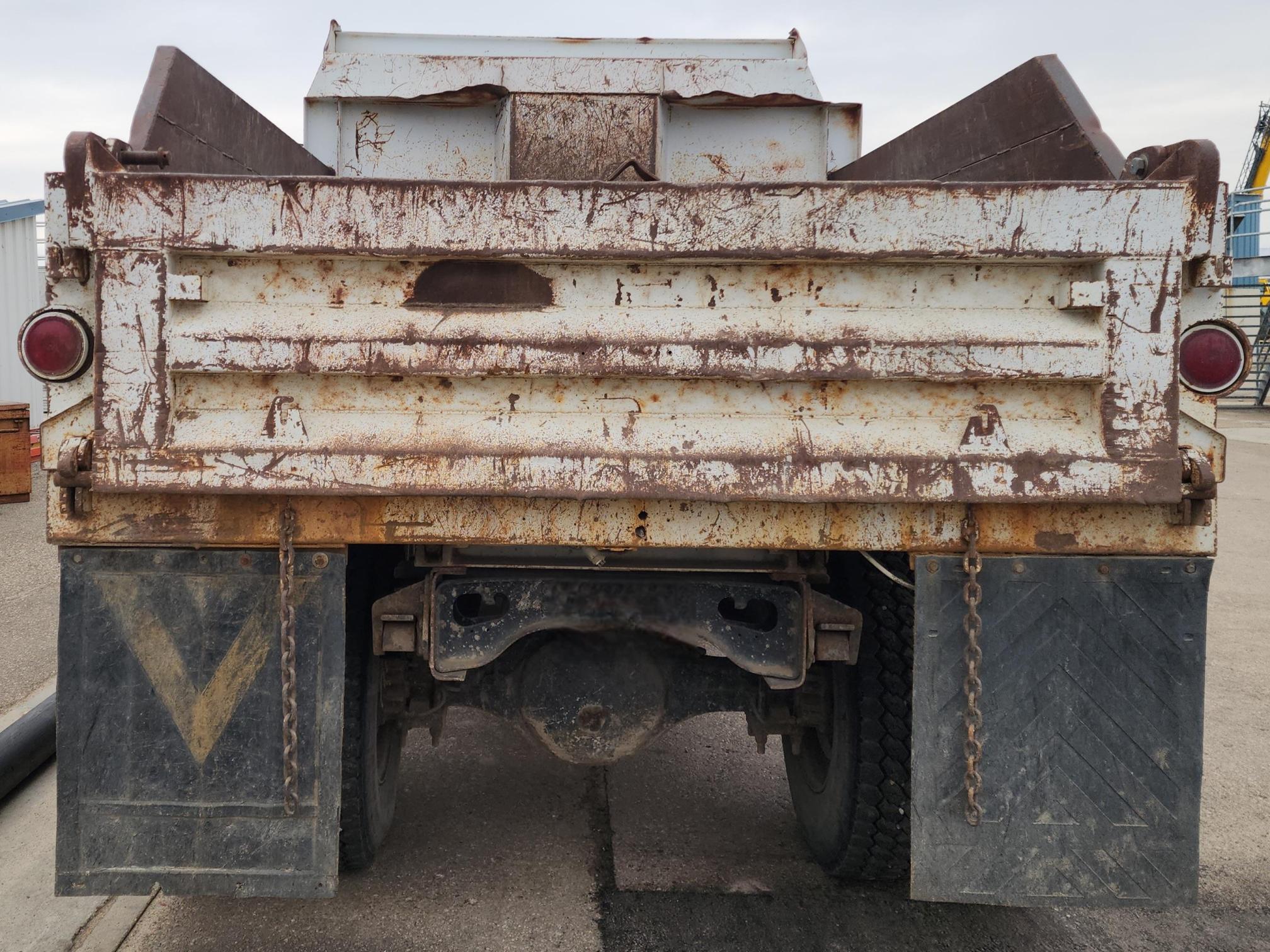 1993 INTERNATIONAL 4700  4x2 - Image 8