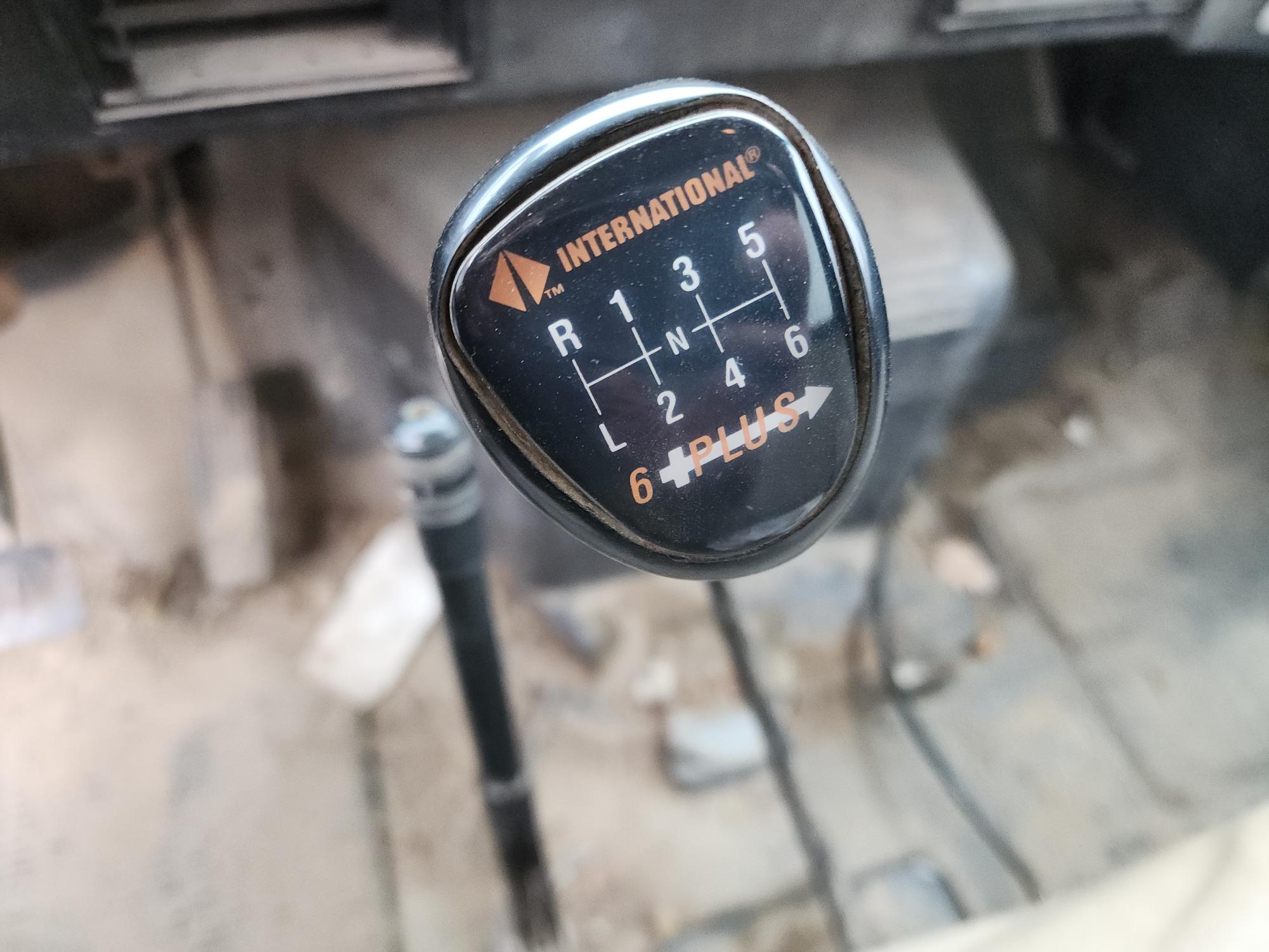 1993 INTERNATIONAL 4700  4x2 - view 10 of 41