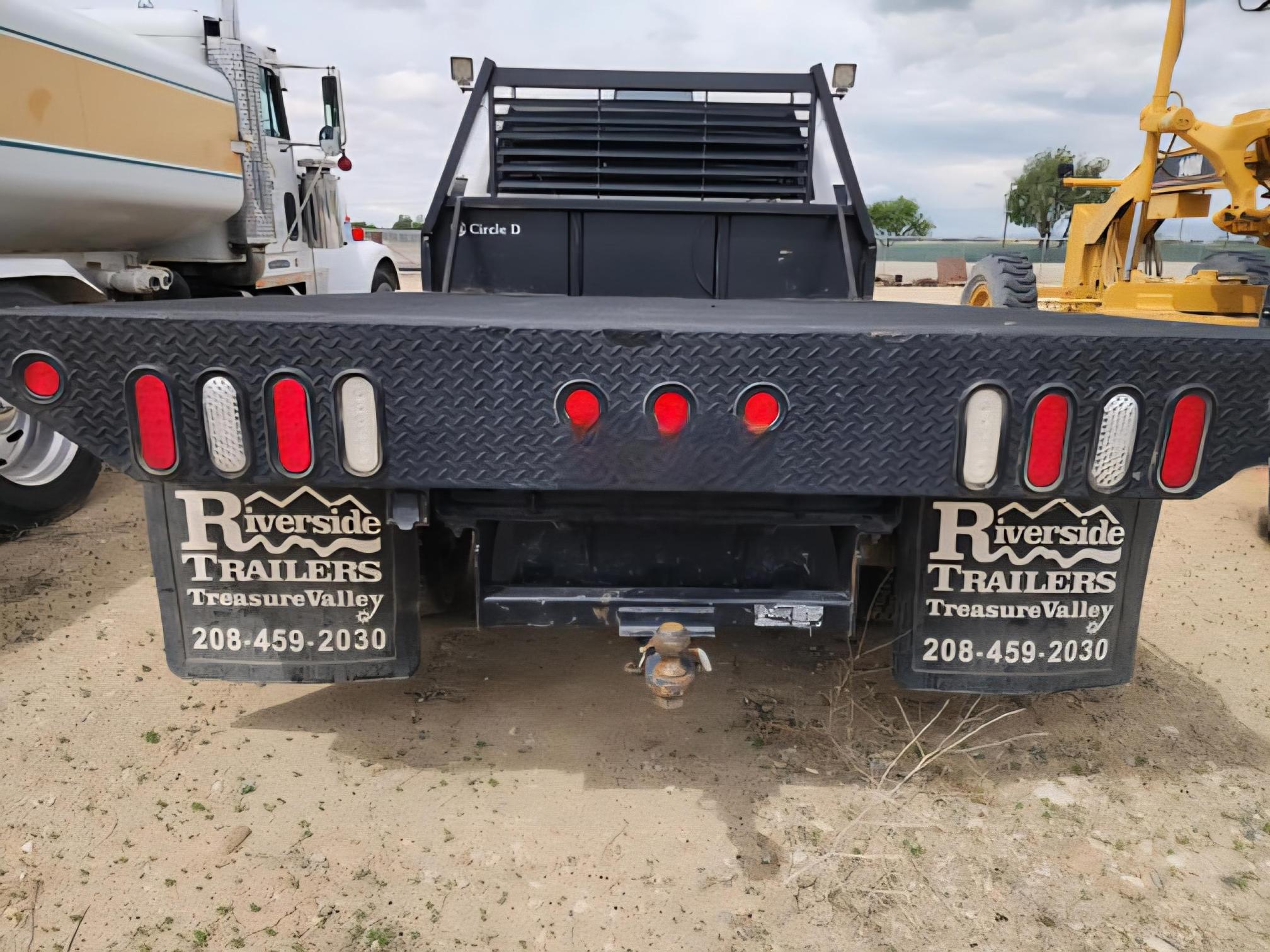 2015 RAM  3500 HD Flatbed Gooseneck - view 8 of 21