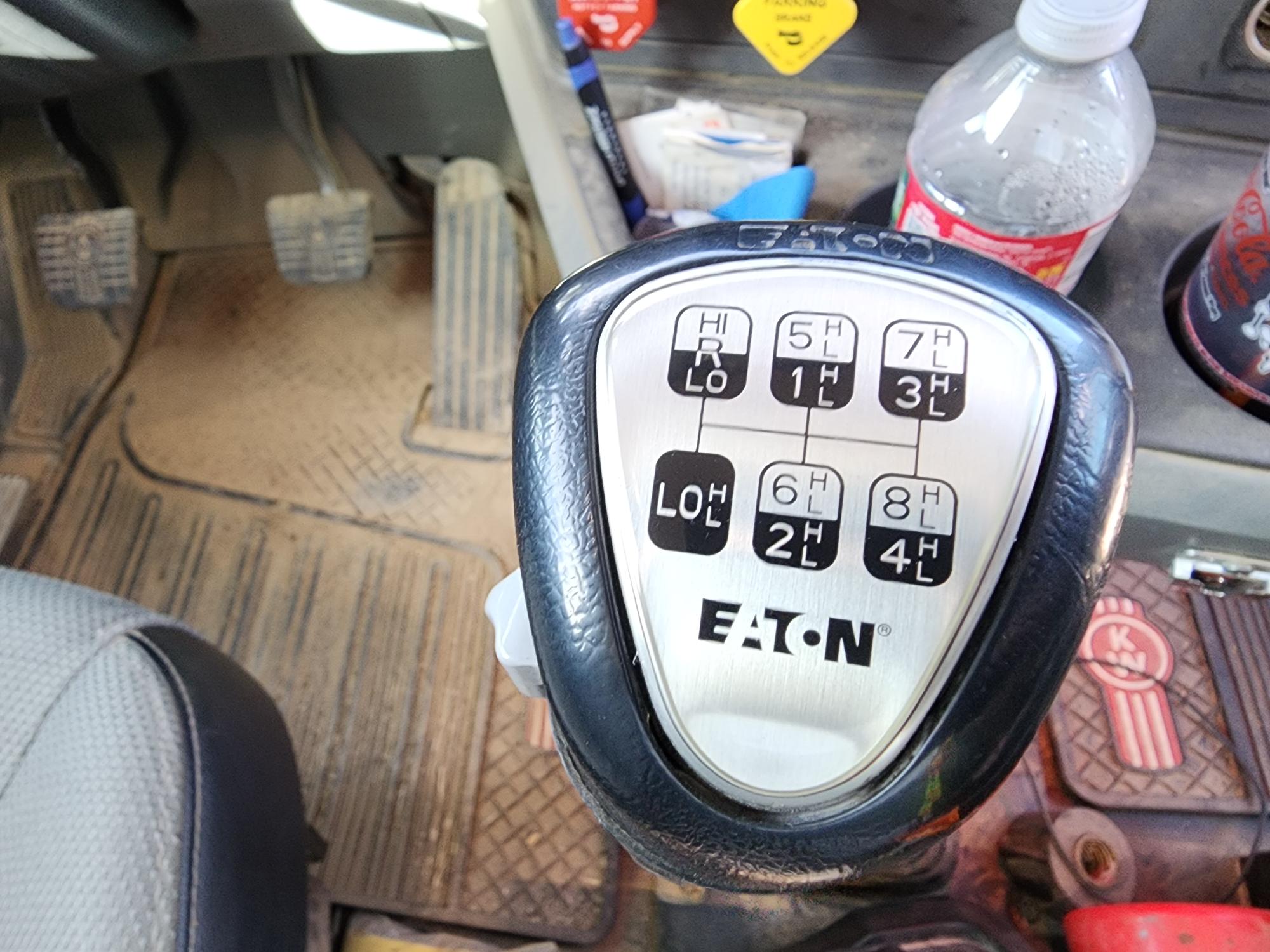 2021 KENWORTH T880 - Image 19