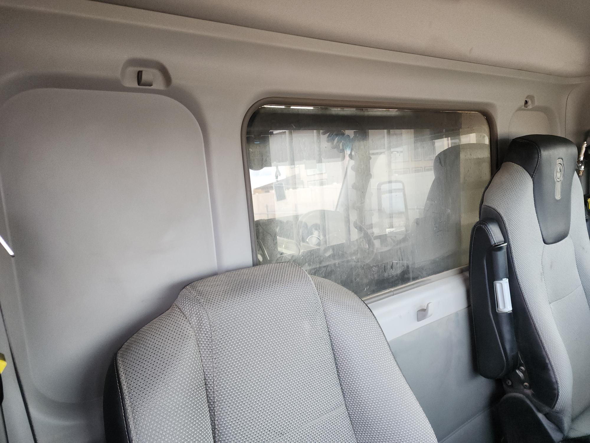 2021 KENWORTH T880 - Image 24