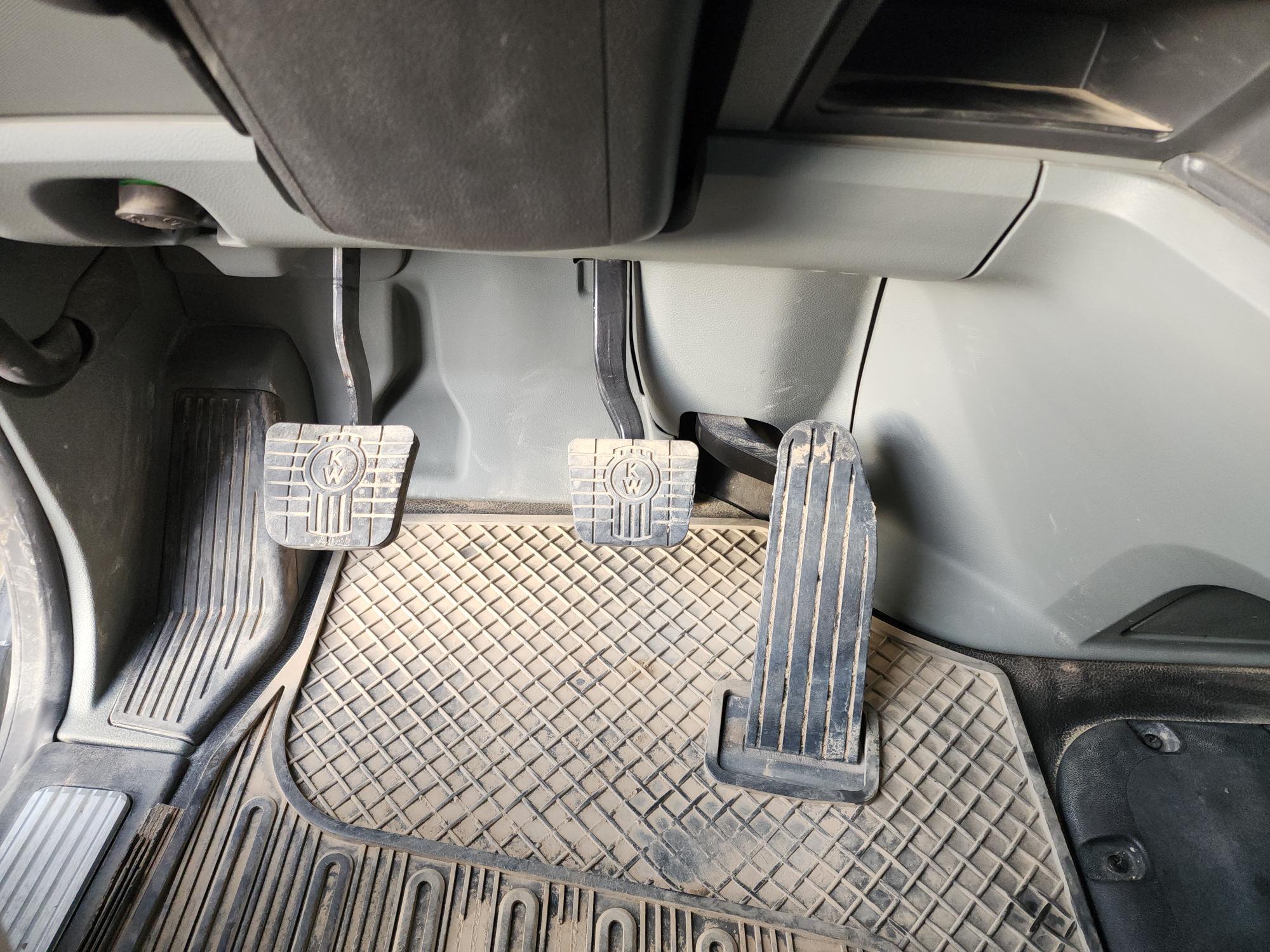 2021 KENWORTH T880 - Image 27