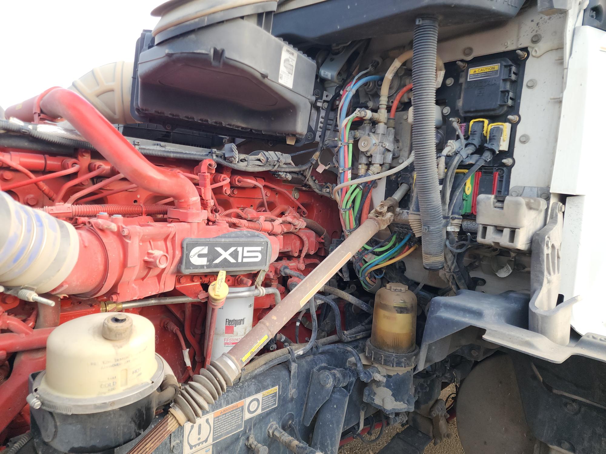 2021 KENWORTH T880 - Image 32