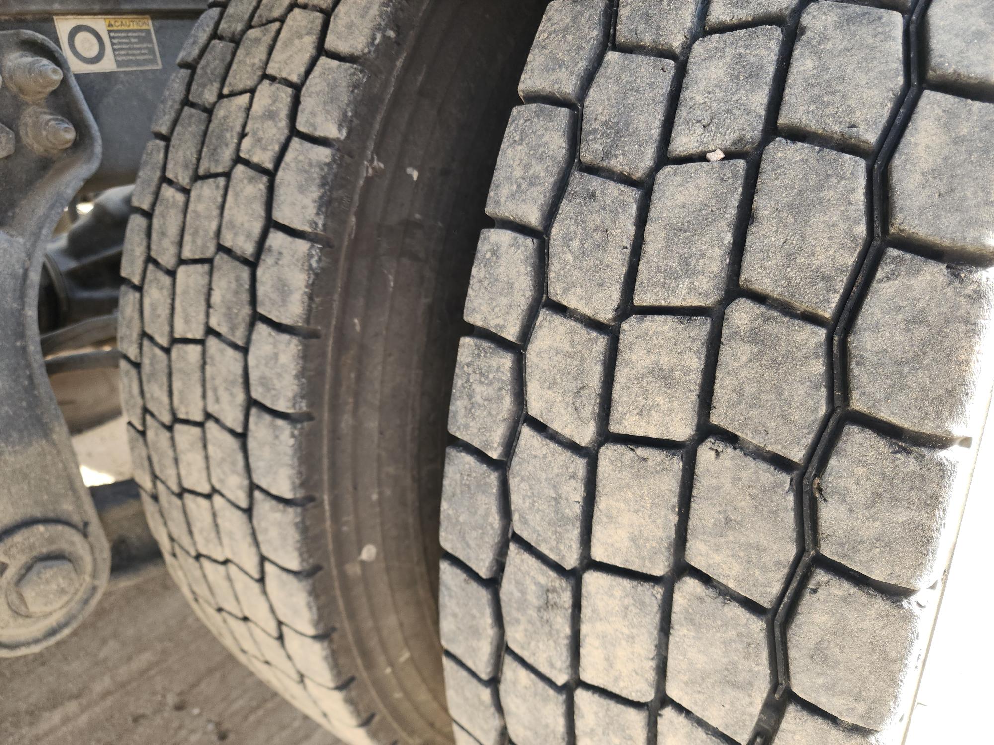 2021 KENWORTH T880 - Image 42