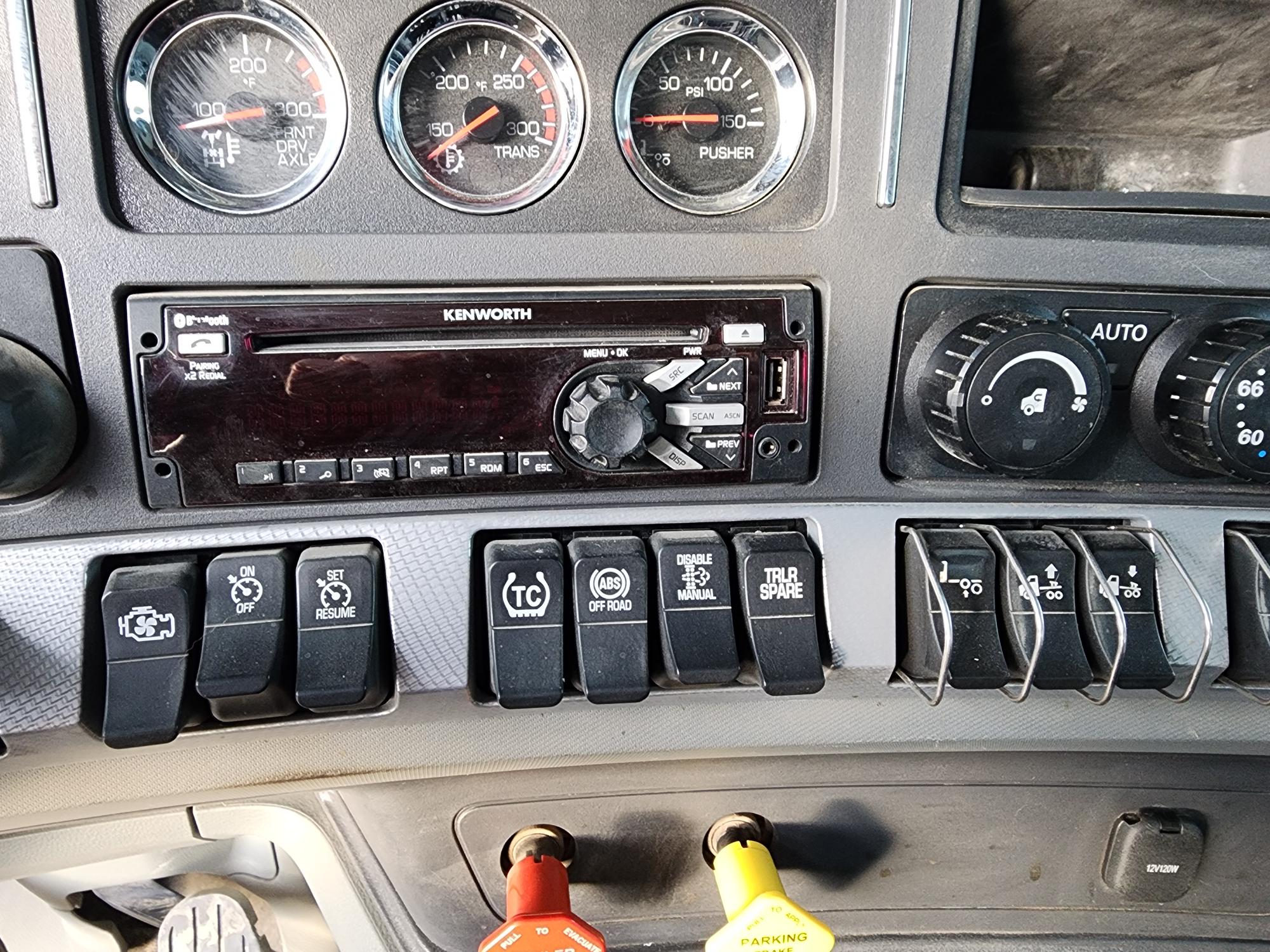 2021 KENWORTH T880 - Image 13