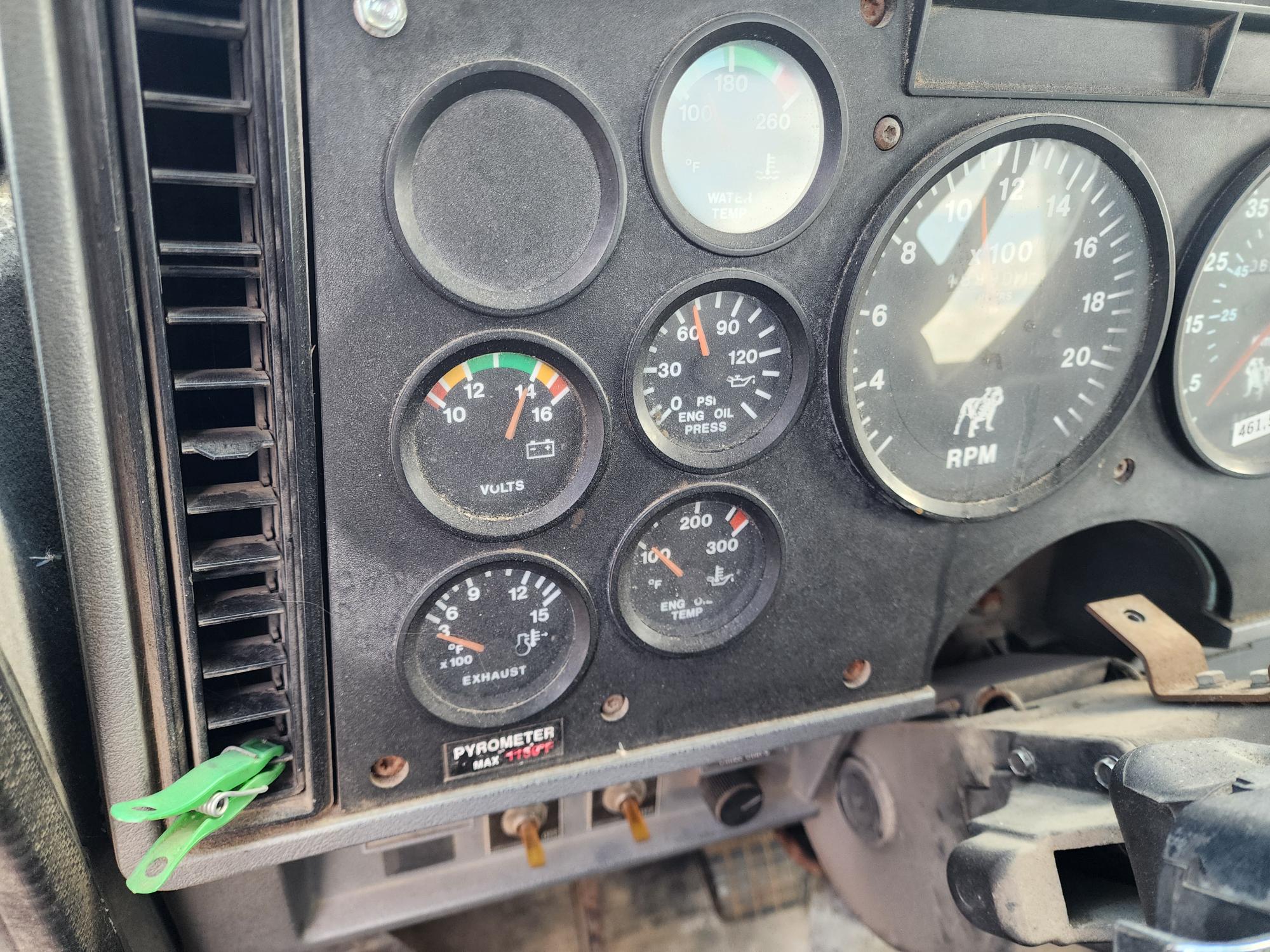 1998 MACK CH613 - Image 13