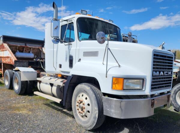 1998 MACK CH613