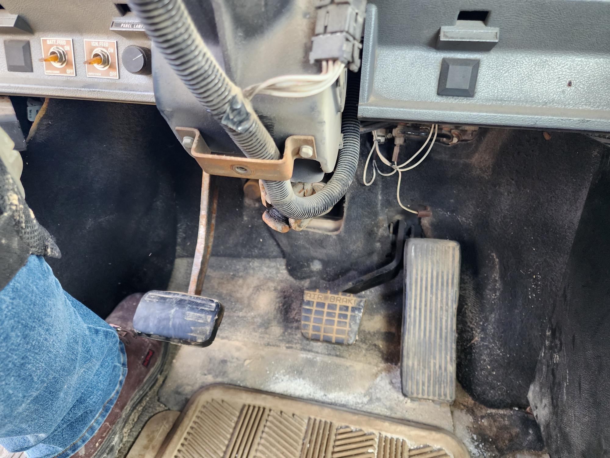 1998 MACK CH613 - Image 22