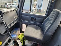 1998 MACK CH613 - Image 28