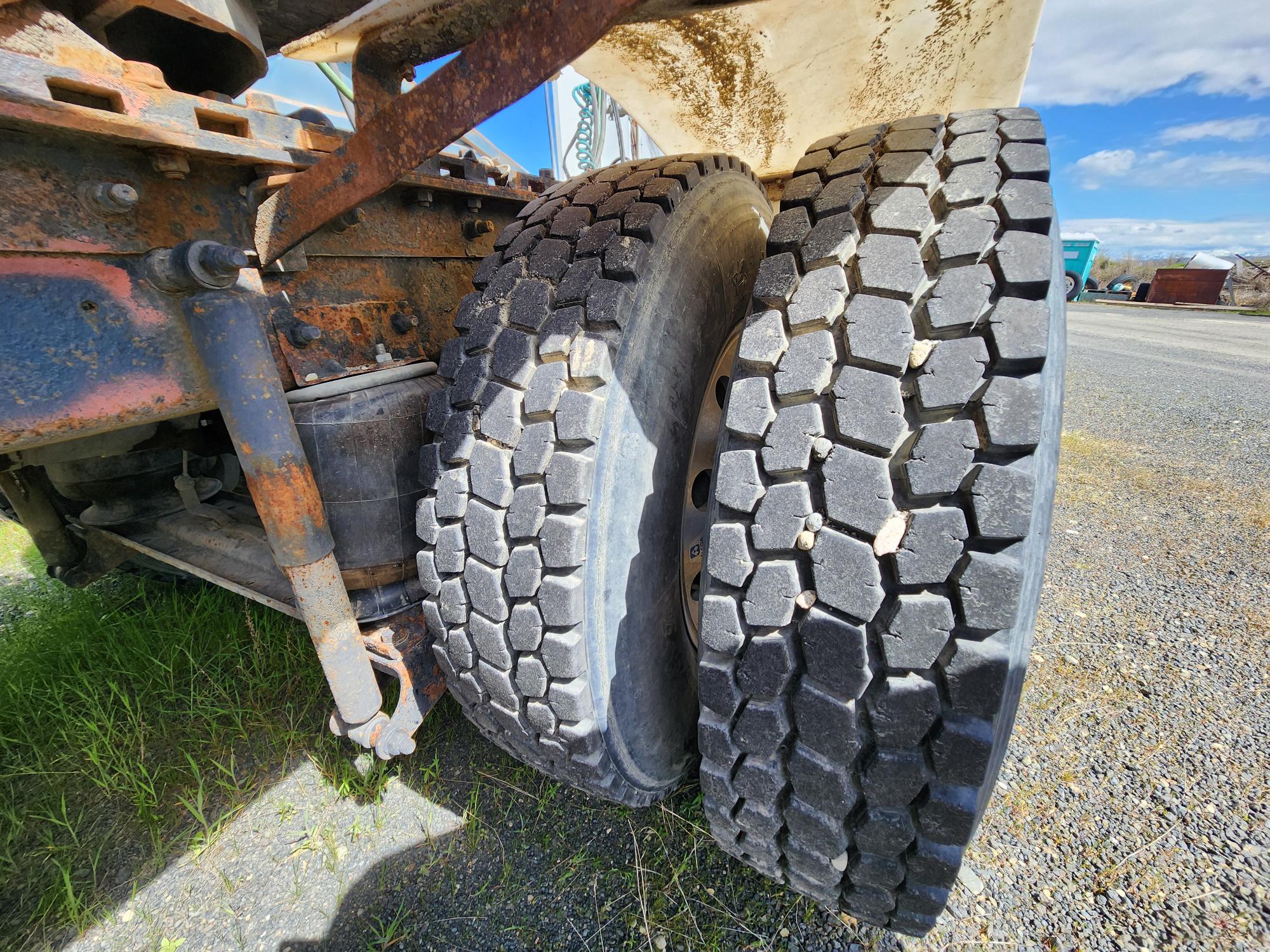 1998 MACK CH613 - Image 31