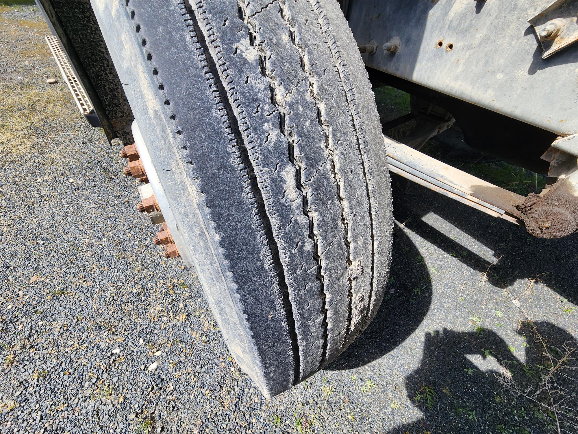 1998 MACK CH613 - Image 33