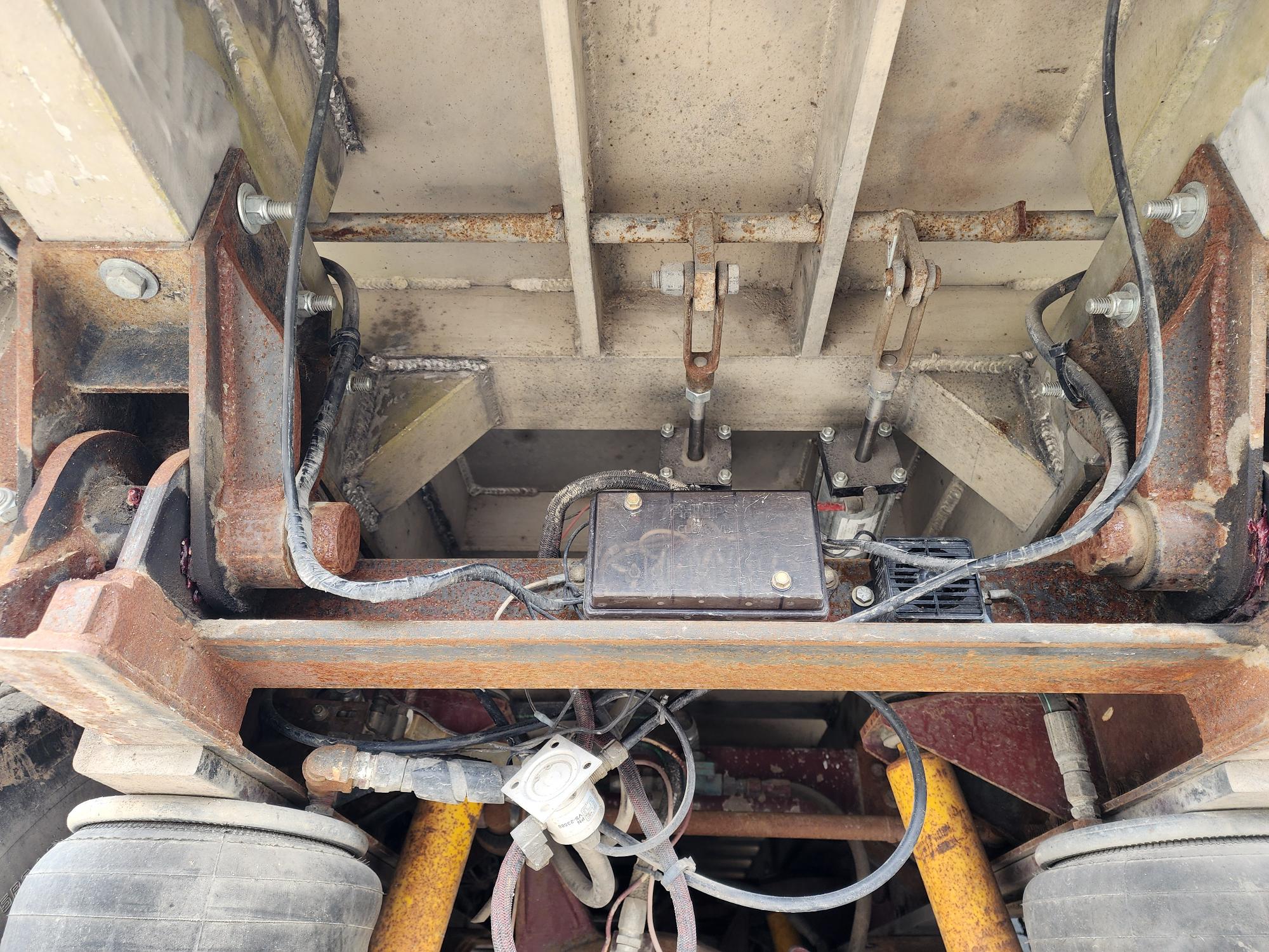 1985 PETERBILT 362 - Image 28