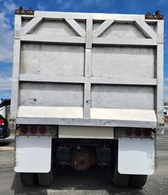 1985 PETERBILT 362 - Image 5