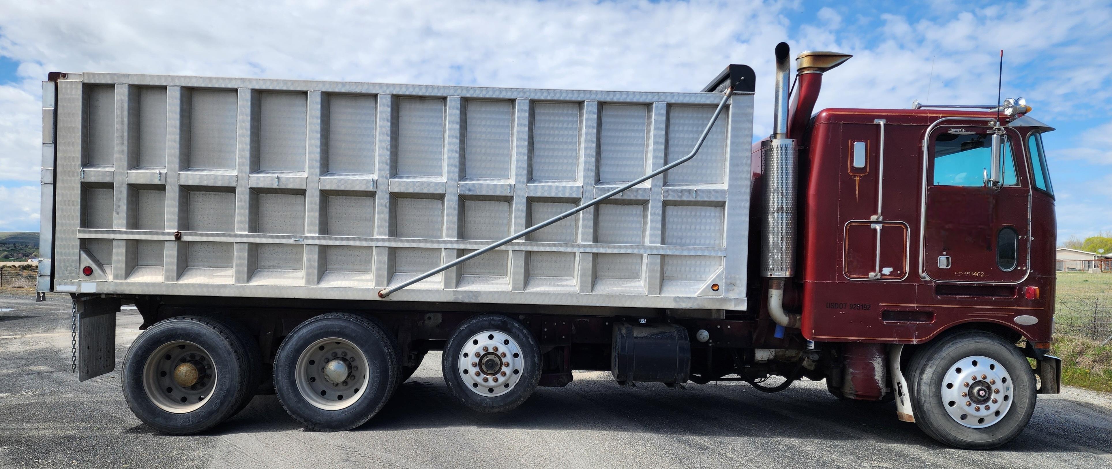 1985 PETERBILT 362 - Image 7