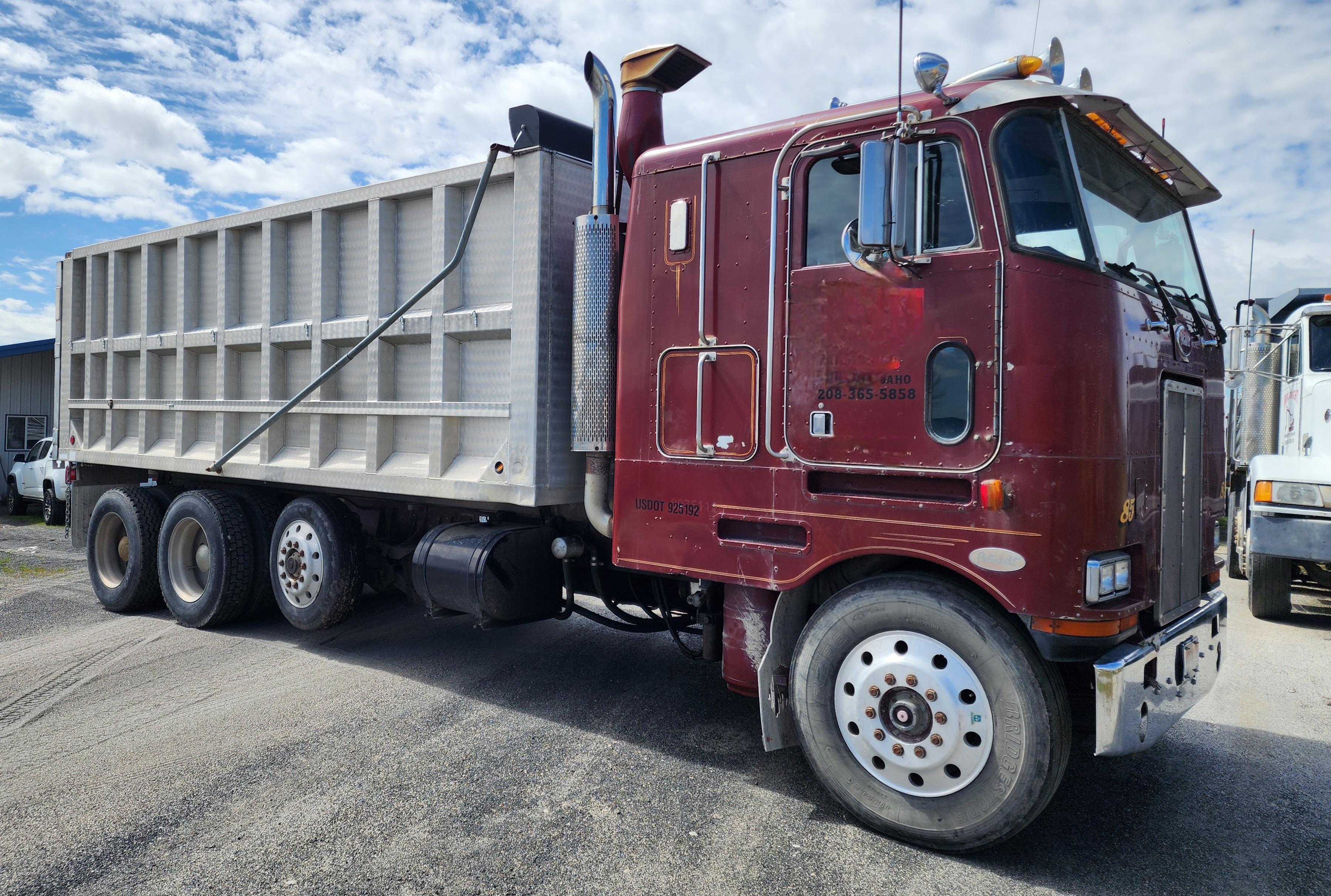 1985 PETERBILT 362 - Image 8