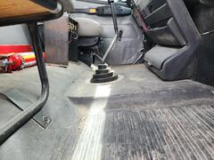 1999 FREIGHTLINER FL70 - Image 22