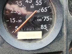 1999 FREIGHTLINER FL70 - Image 9