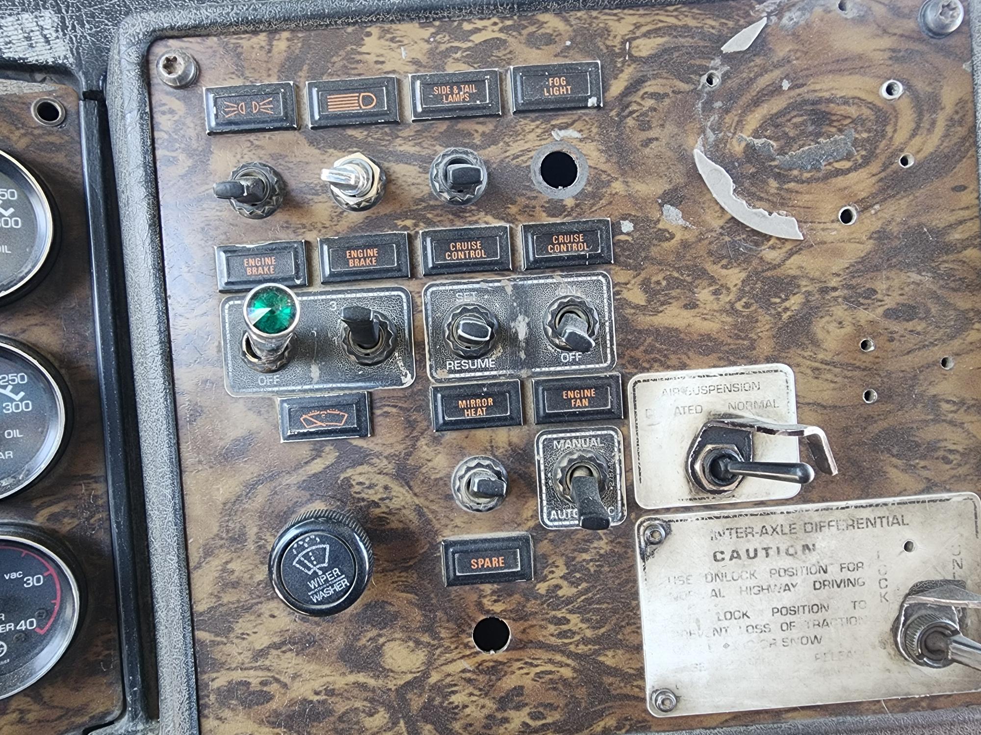 1997 KENWORTH T800 Transfer Dump - view 10 of 32