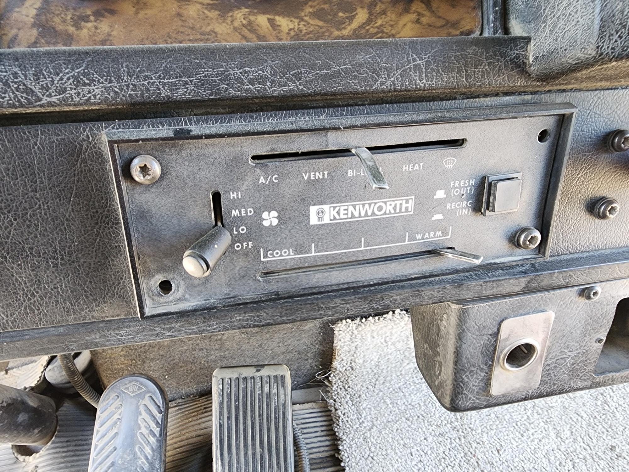 1997 KENWORTH T800 Transfer Dump - view 12 of 32