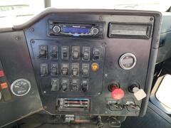 1998 INTERNATIONAL 9100 6x4 Day Cab - Image 9