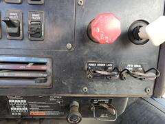 1998 INTERNATIONAL 9100 6x4 Day Cab - Image 11