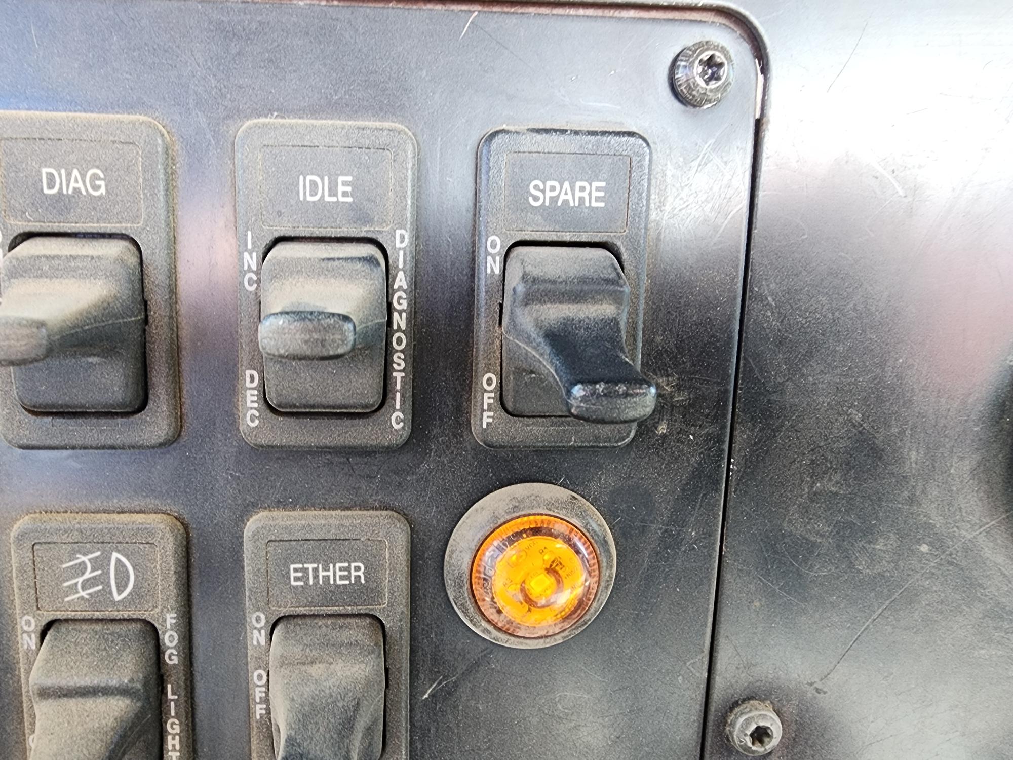 1998 INTERNATIONAL 9100 6x4 Day Cab - view 12 of 38