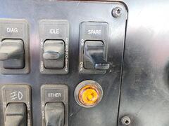 1998 INTERNATIONAL 9100 6x4 Day Cab - Image 12