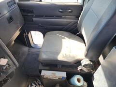 1998 INTERNATIONAL 9100 6x4 Day Cab - Image 13