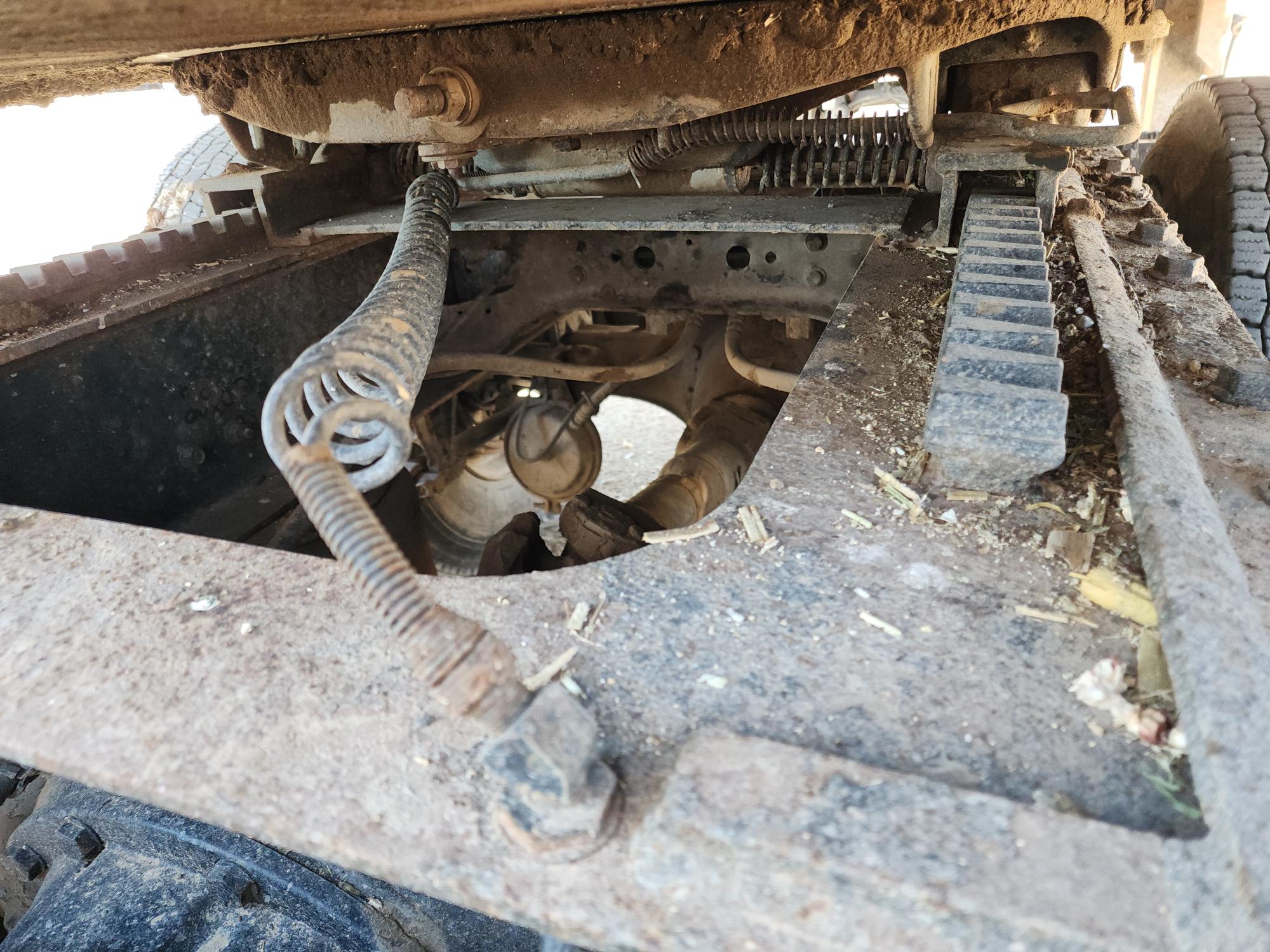 1998 INTERNATIONAL 9100 6x4 Day Cab - Image 34