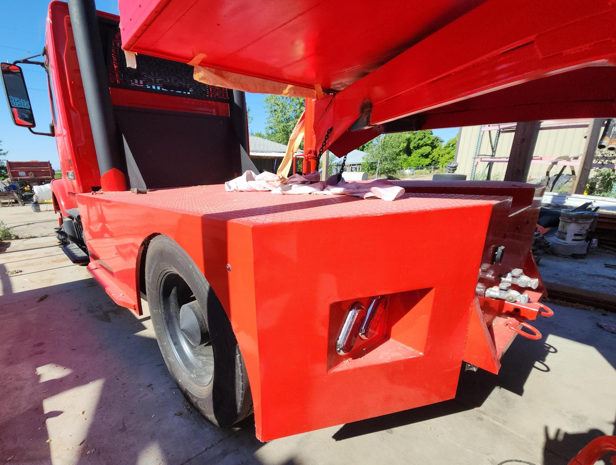 2008 VOLVO VNM D13 4x2 - Image 3