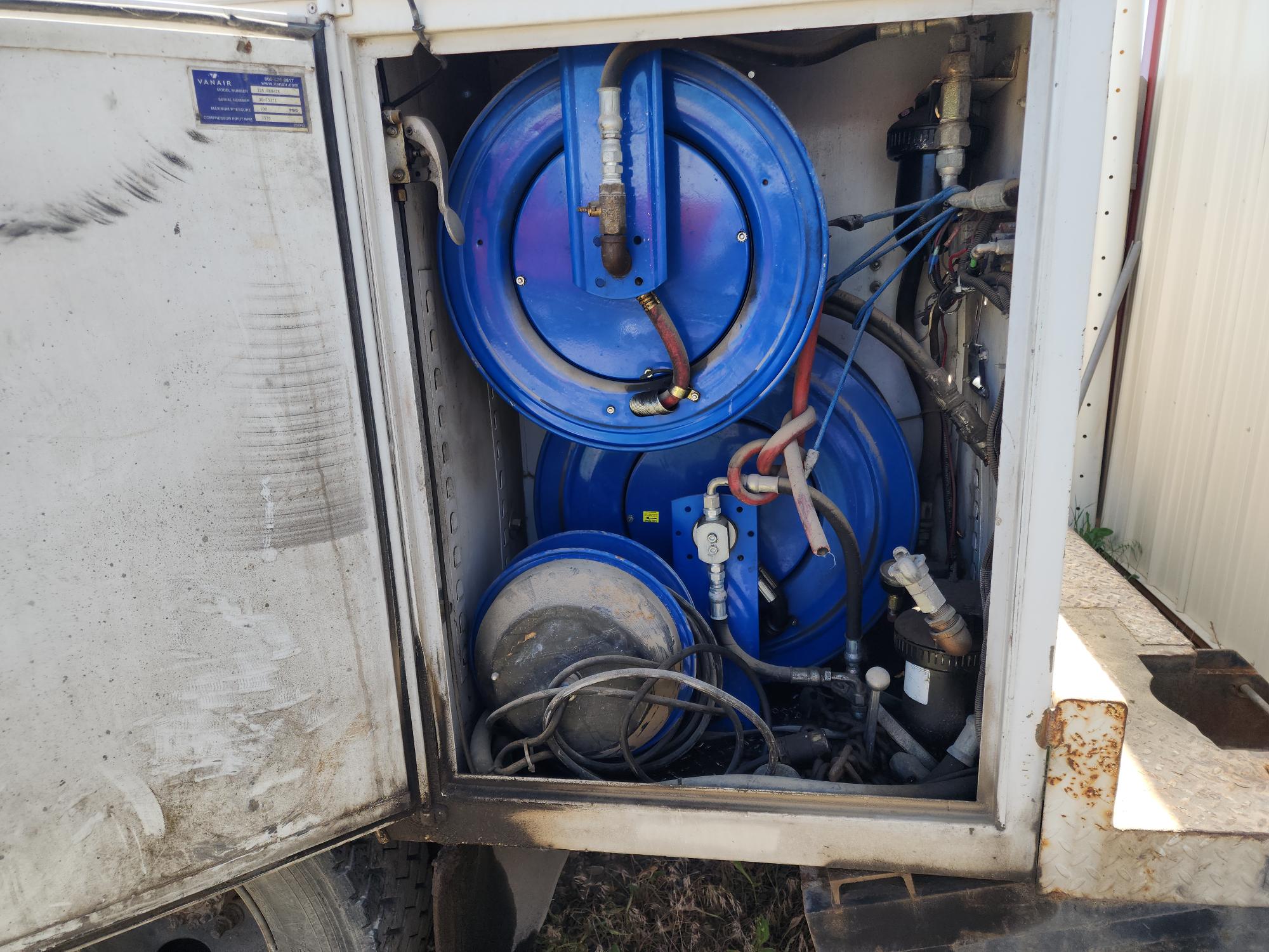 2009 CHEVROLET KODIAK C5500 Service Truck - view 19 of 41