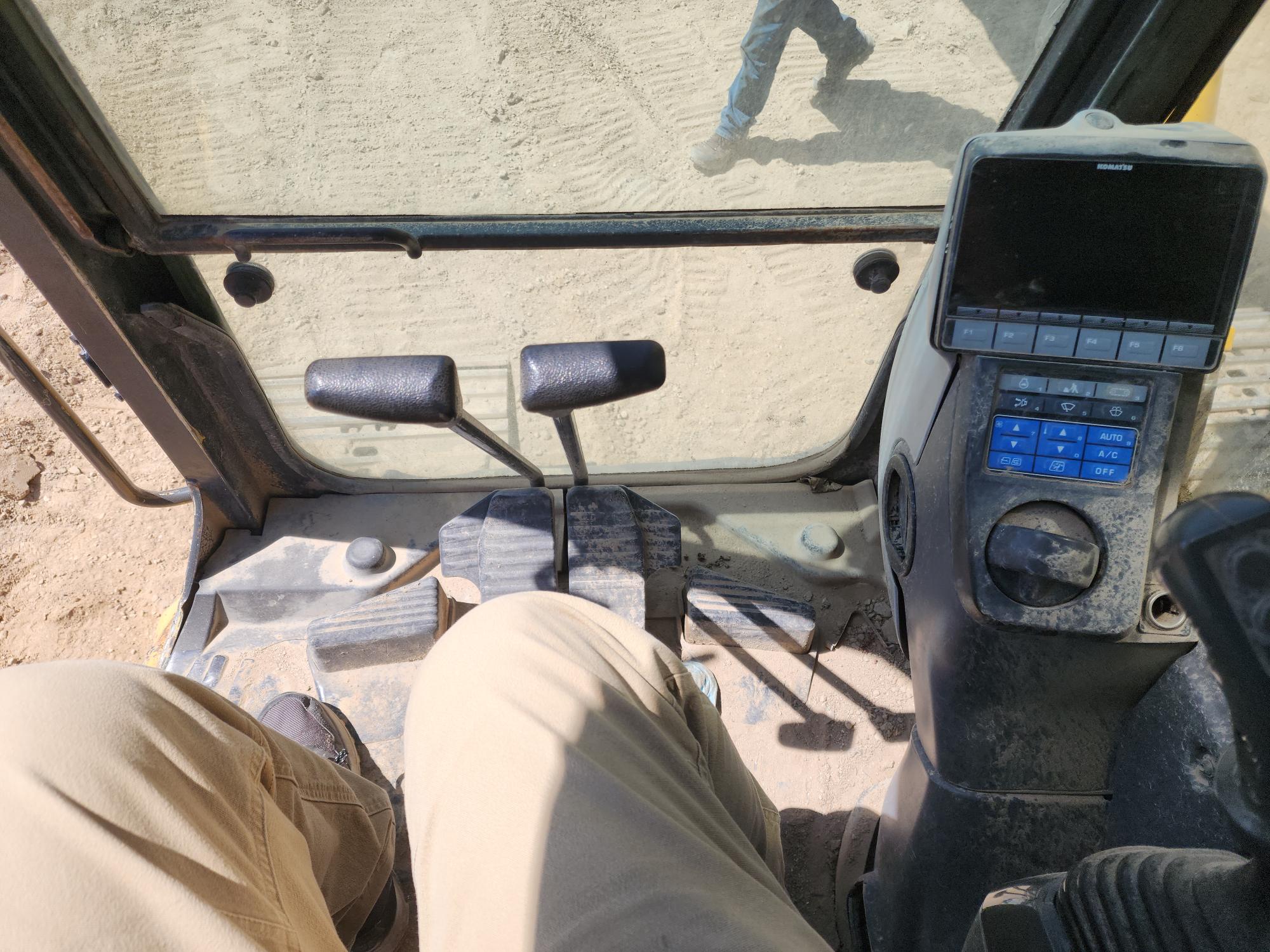 2009 KOMATSU PC138USLC - view 8 of 32