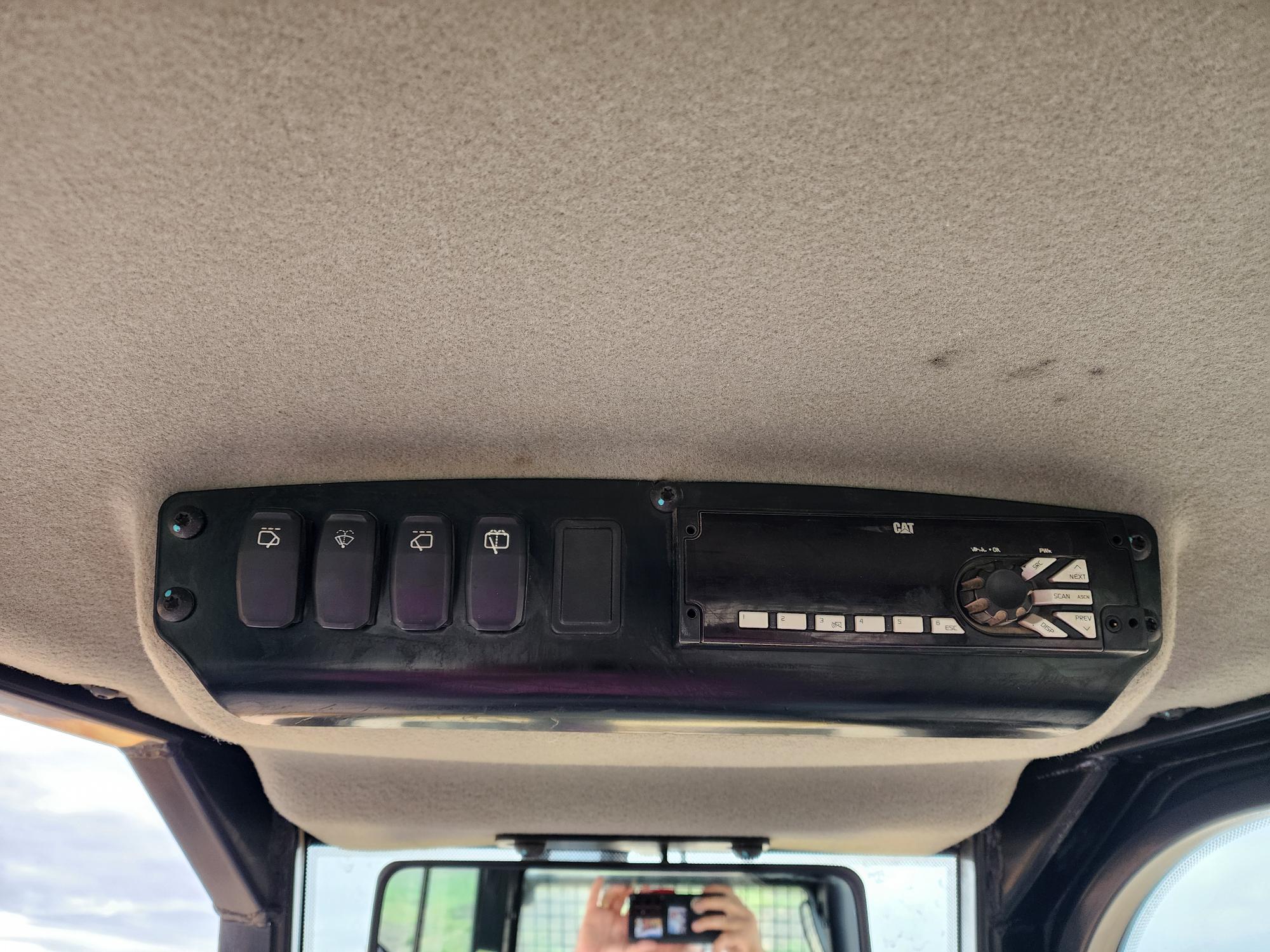 2018 CATERPILLAR D5K2 LPG - Image 13