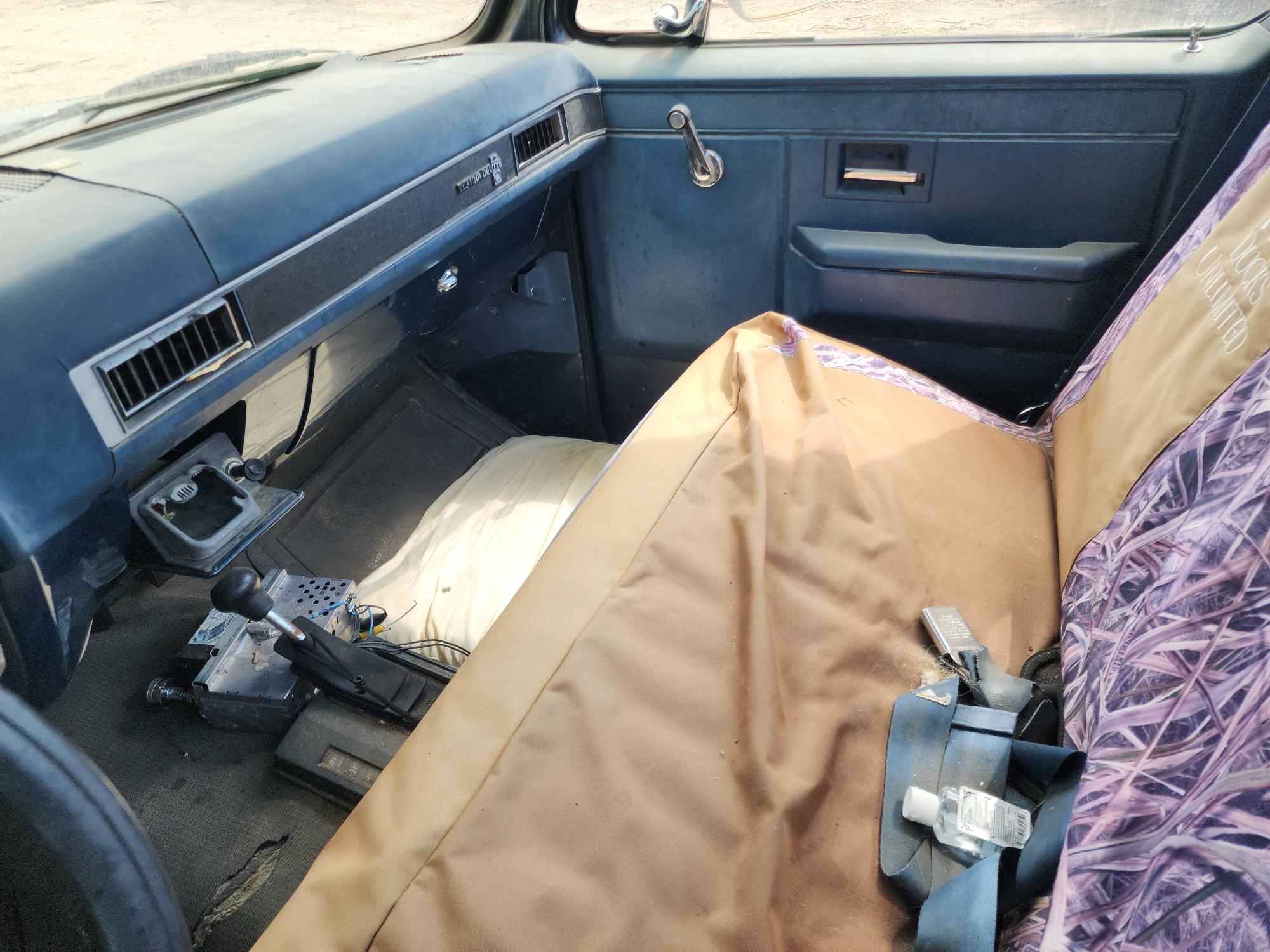 1987 CHEVROLET Custom Deluxe 20 V Conventional 3/4 Ton 4x4 - Image 10