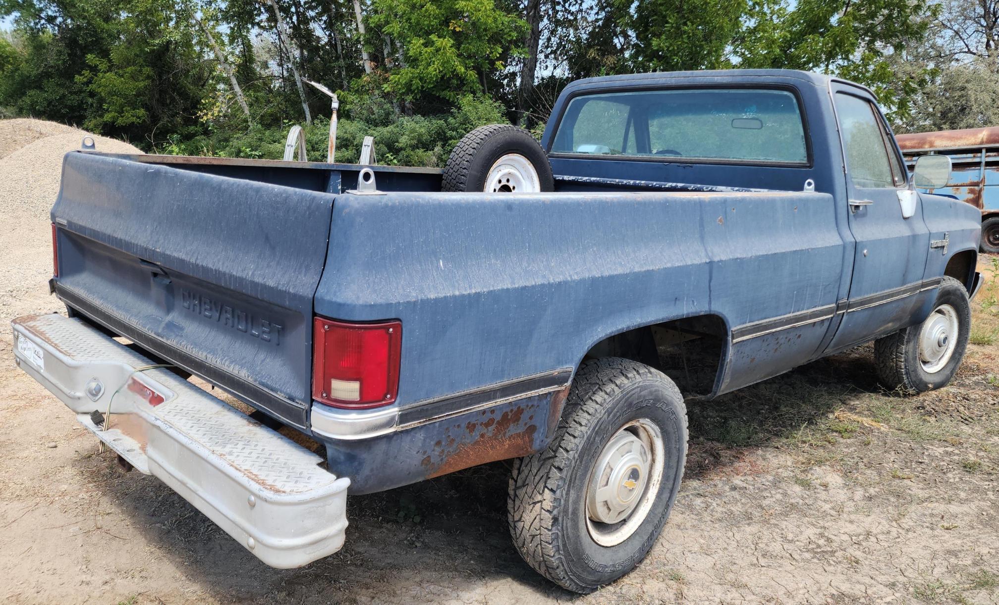 1987 CHEVROLET Custom Deluxe 20 V Conventional 3/4 Ton 4x4 - Image 5