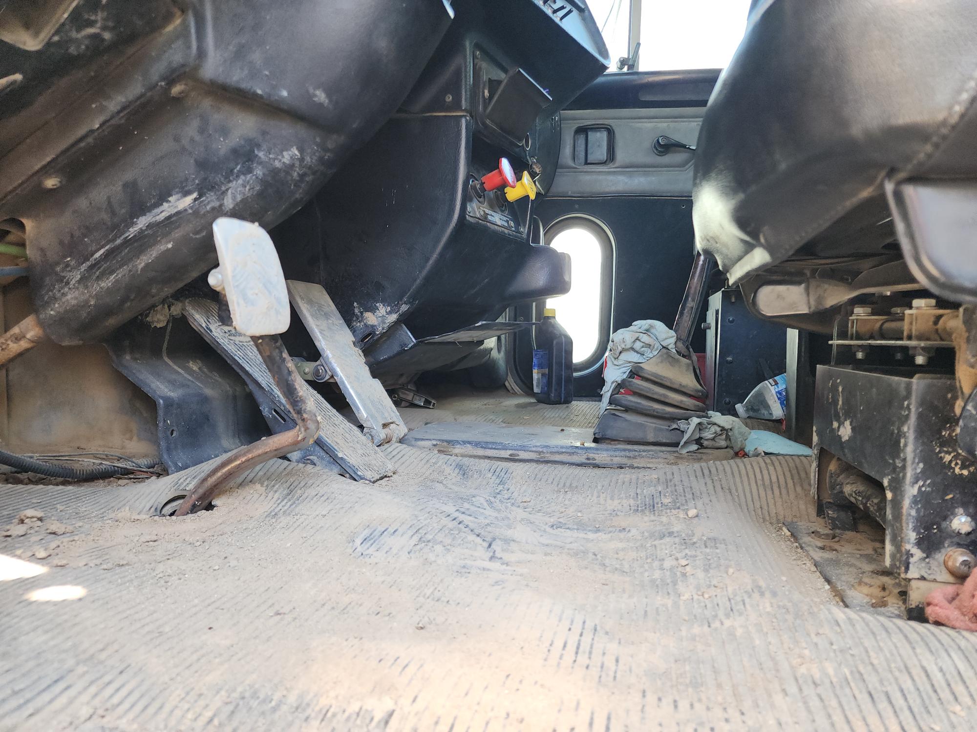 2004 PETERBILT 385 Transfer Dump - Image 18