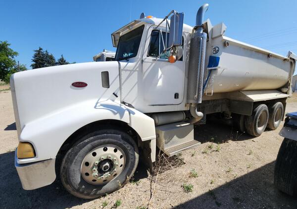 2004 PETERBILT 385 Transfer Dump