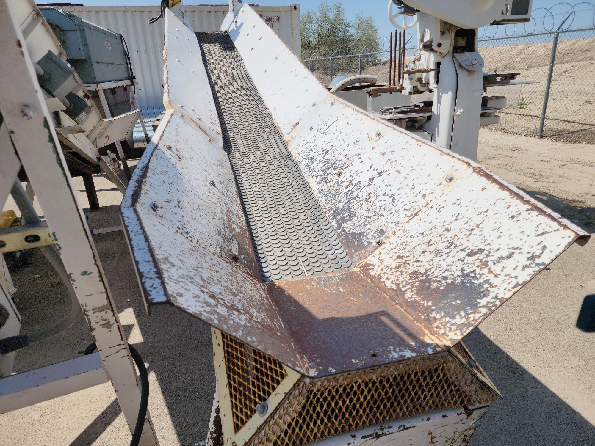 2000 CUSTOM MADE 12 ft x 5 ft DH Portable Conveyor - view 2 of 7